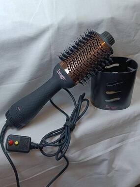 Lange Hot Air Round Brush Dryer - Black with Copper Barrel. Comes With Cover.